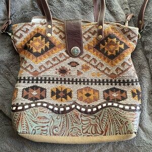 Myra bag, western/southwestern pattern